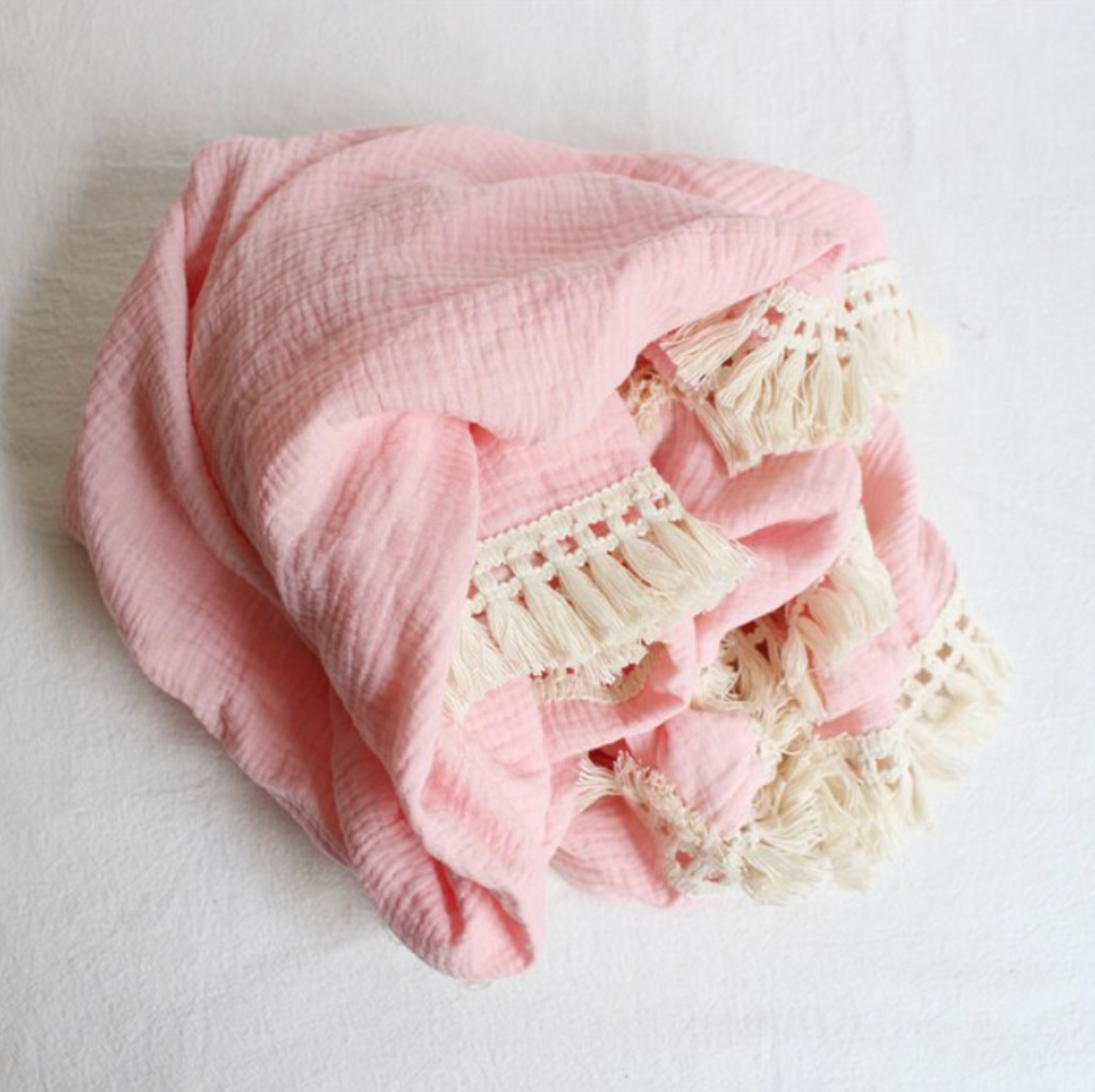 * Blanket with Fringe - Pink